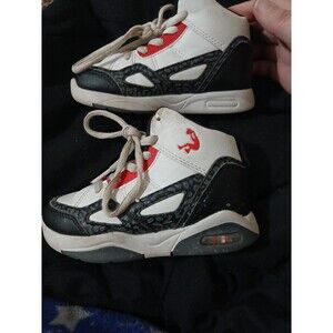 Shaq Basketball Shoes  Size 9c Called Whistle